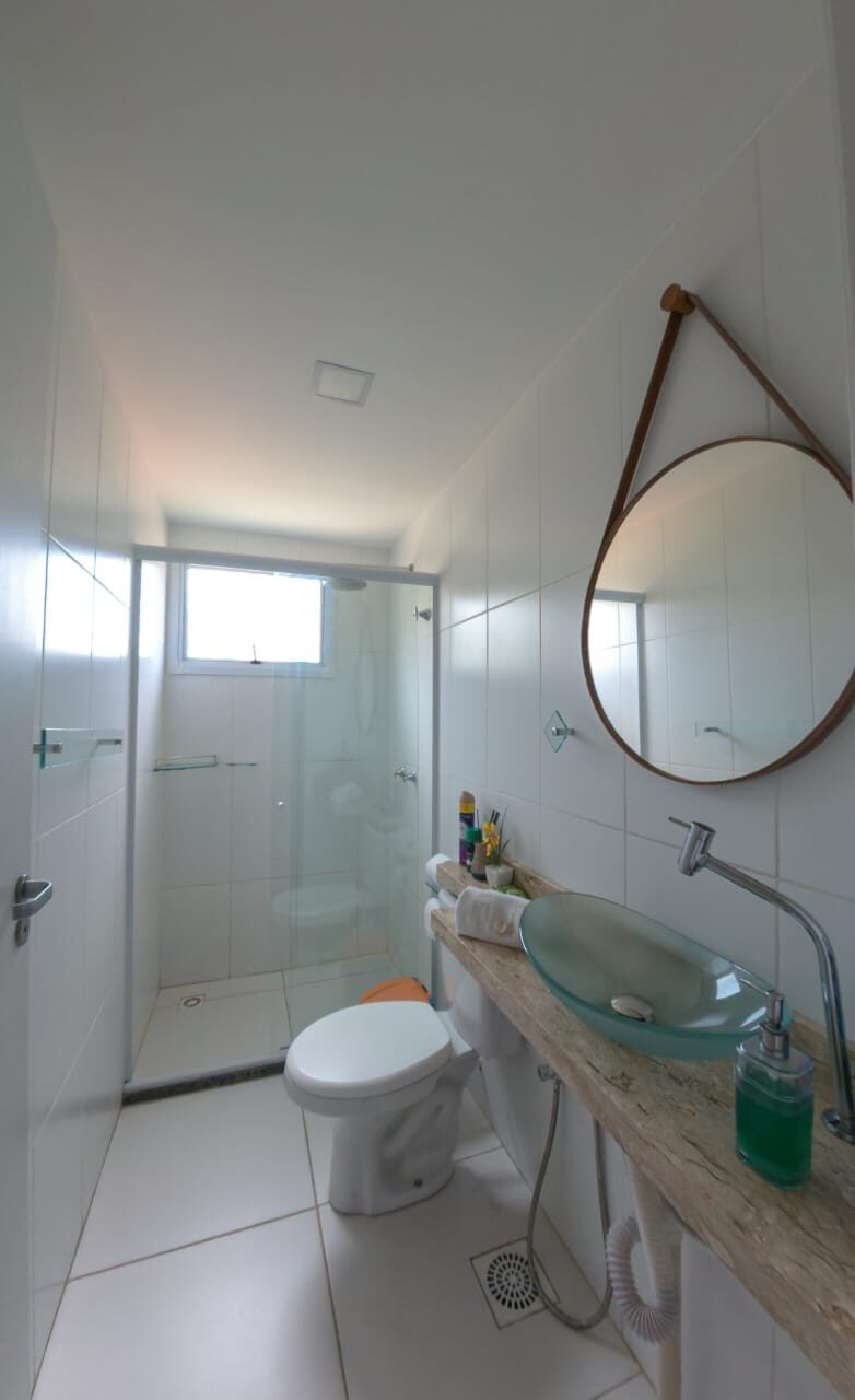 Primeiro banheiro do apartamento