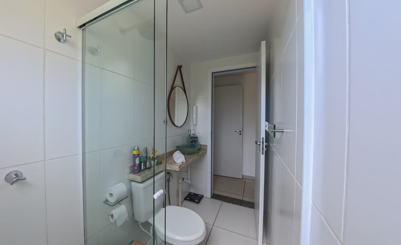 Primeiro banheiro do apartamento