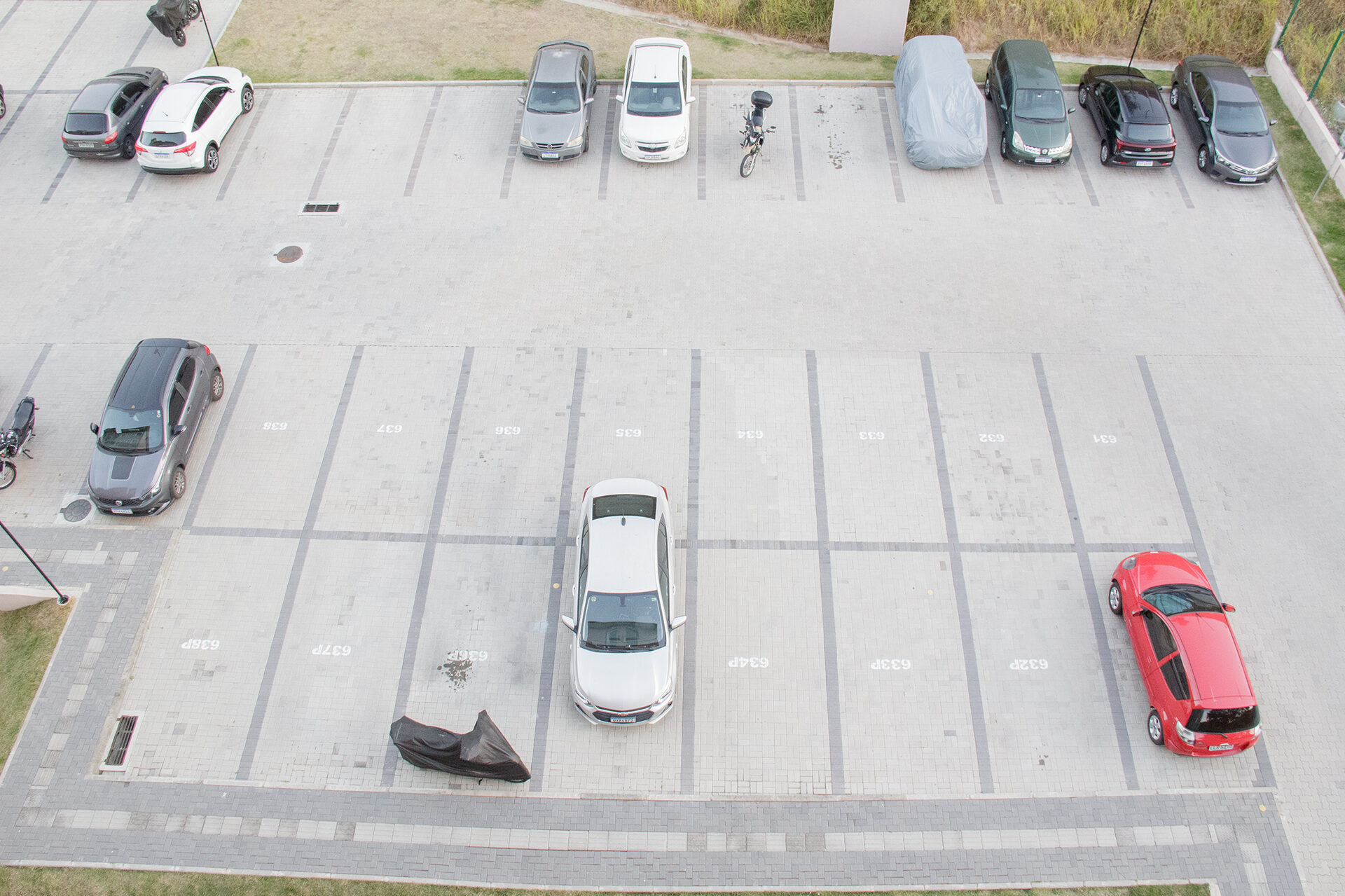 Estacionamento do condomínio